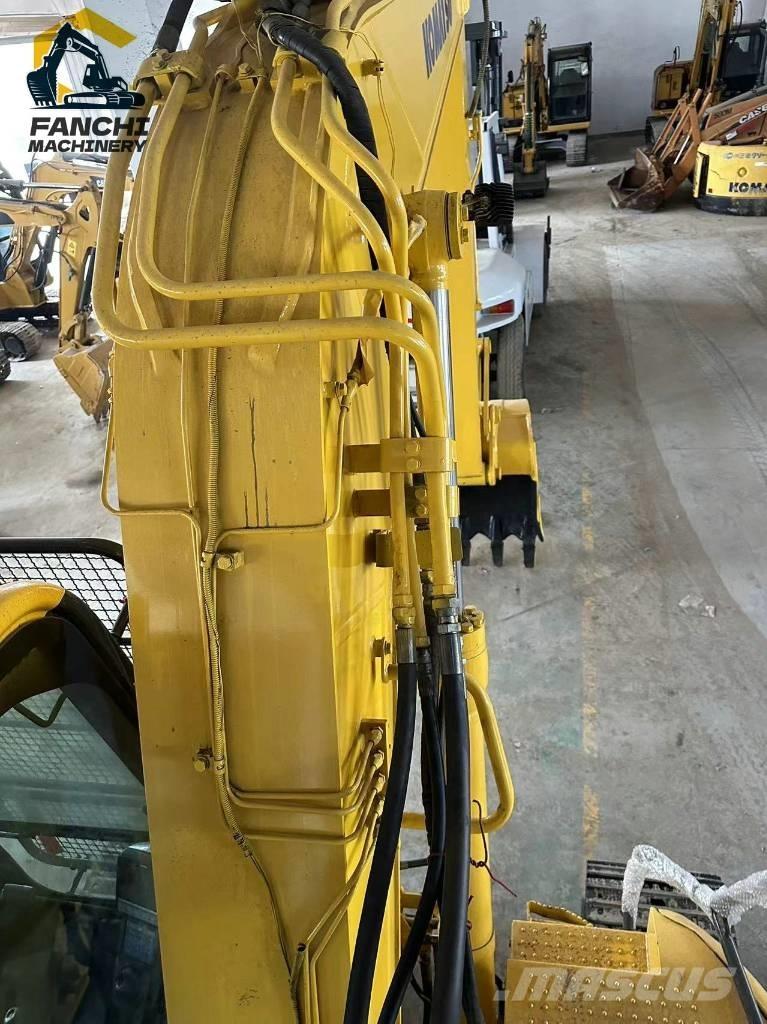 Komatsu PC 138 -8 Vikšriniai ekskavatoriai