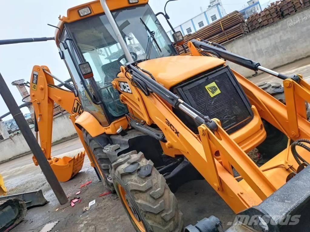 JCB 3 CX Ratiniai ekskavatoriai