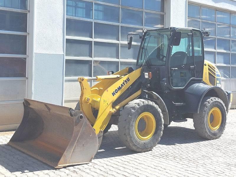 Komatsu WA 100 M-7 Krautuvai su šoniniu pasukimu