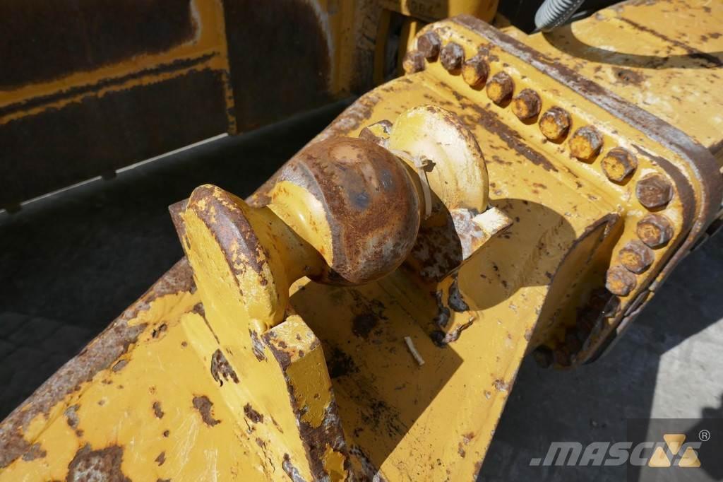CAT D8T Blade Peiliai