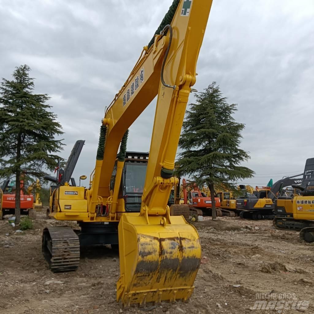 Komatsu PC 220-8 Vikšriniai ekskavatoriai
