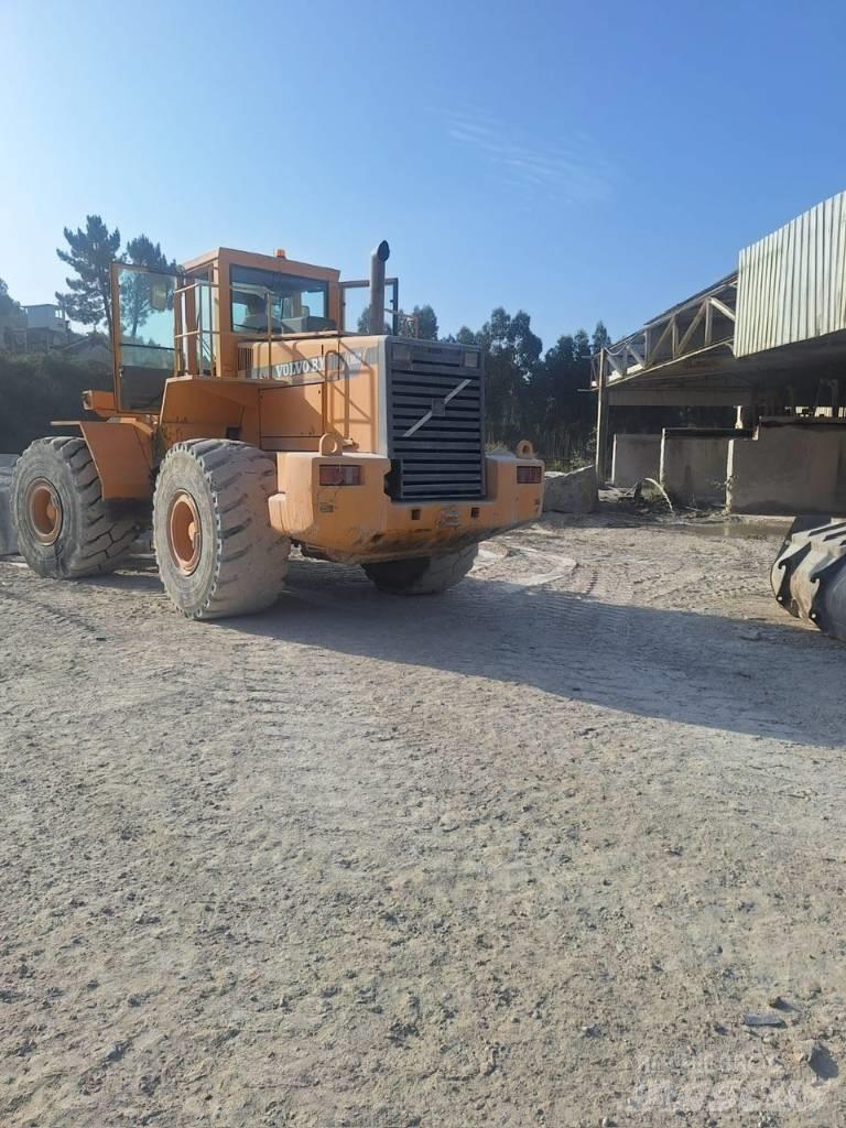 Volvo L 180 C Naudoti ratiniai krautuvai
