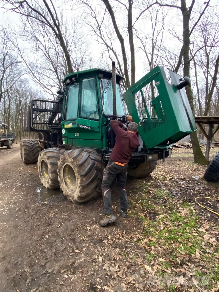 Timberjack 1410 B Naudoti miškovežiai (Forvarderiai)