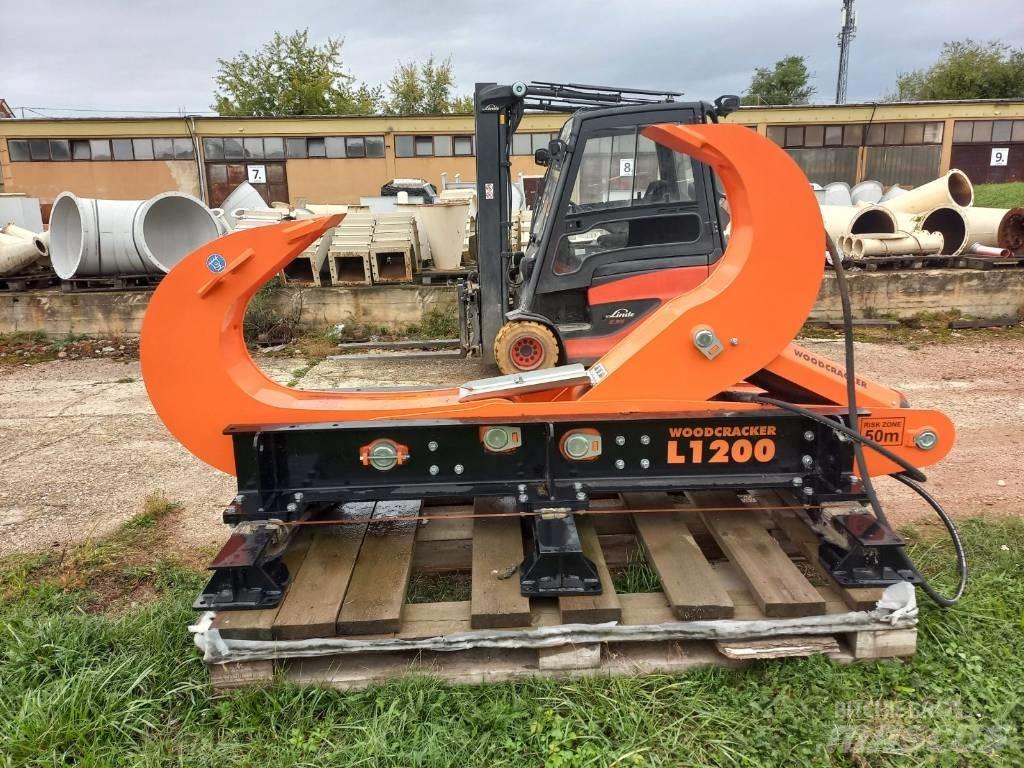 Westtech L1200 Medžių skaldymo, pjovimo ir lupimo įrengimai