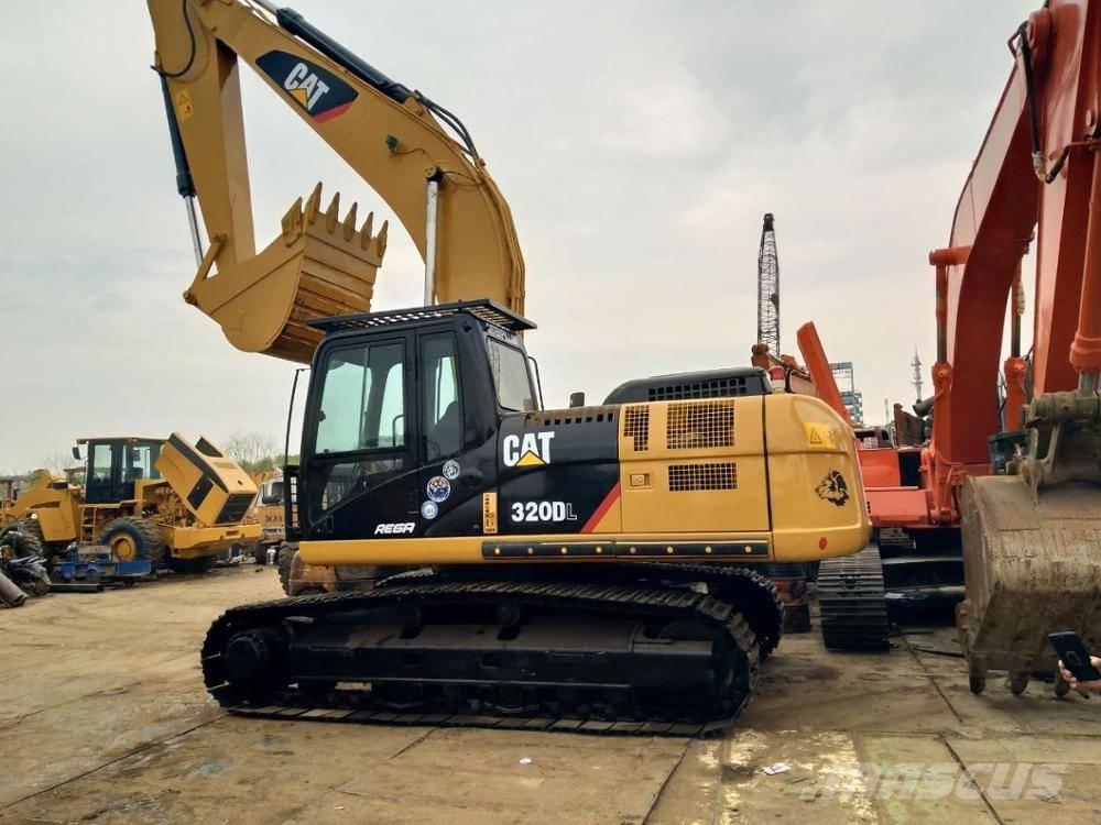 CAT 320D Vikšriniai ekskavatoriai