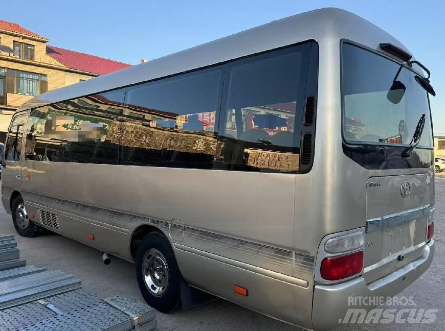 Toyota Coaster Tarpmiestiniai autobusai