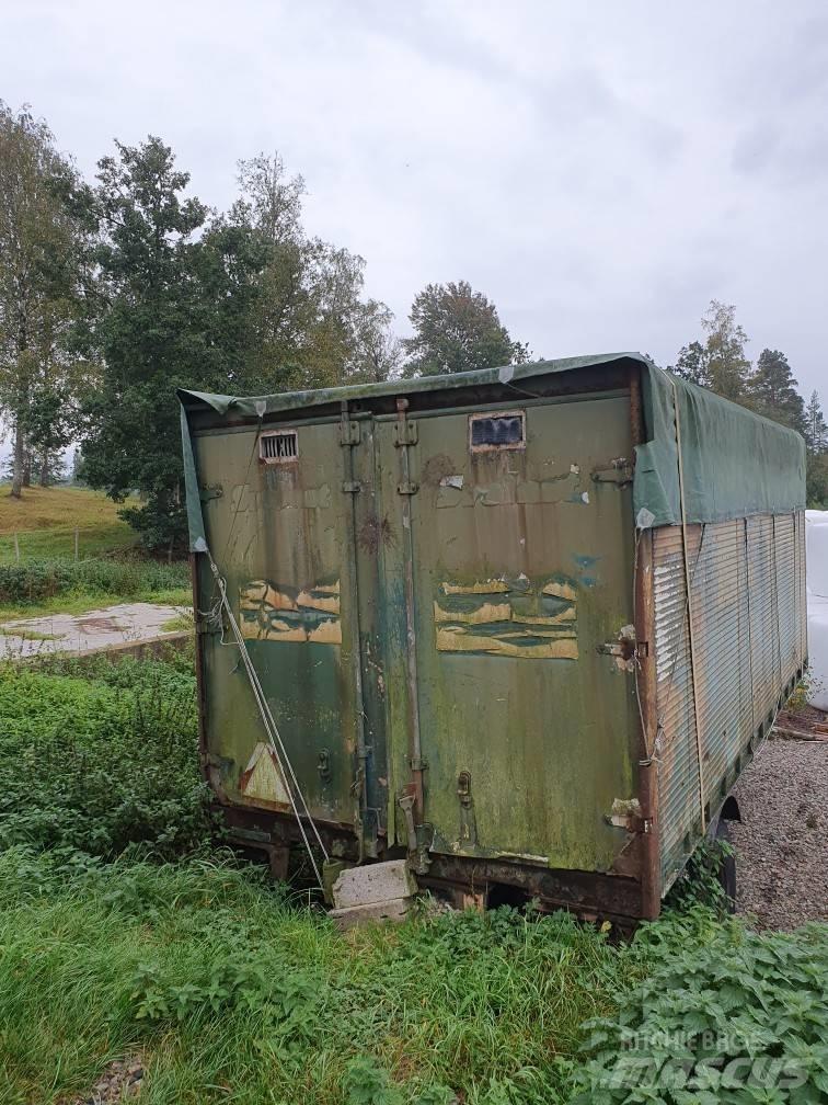 Scania skåpsvagn Kitos priekabos