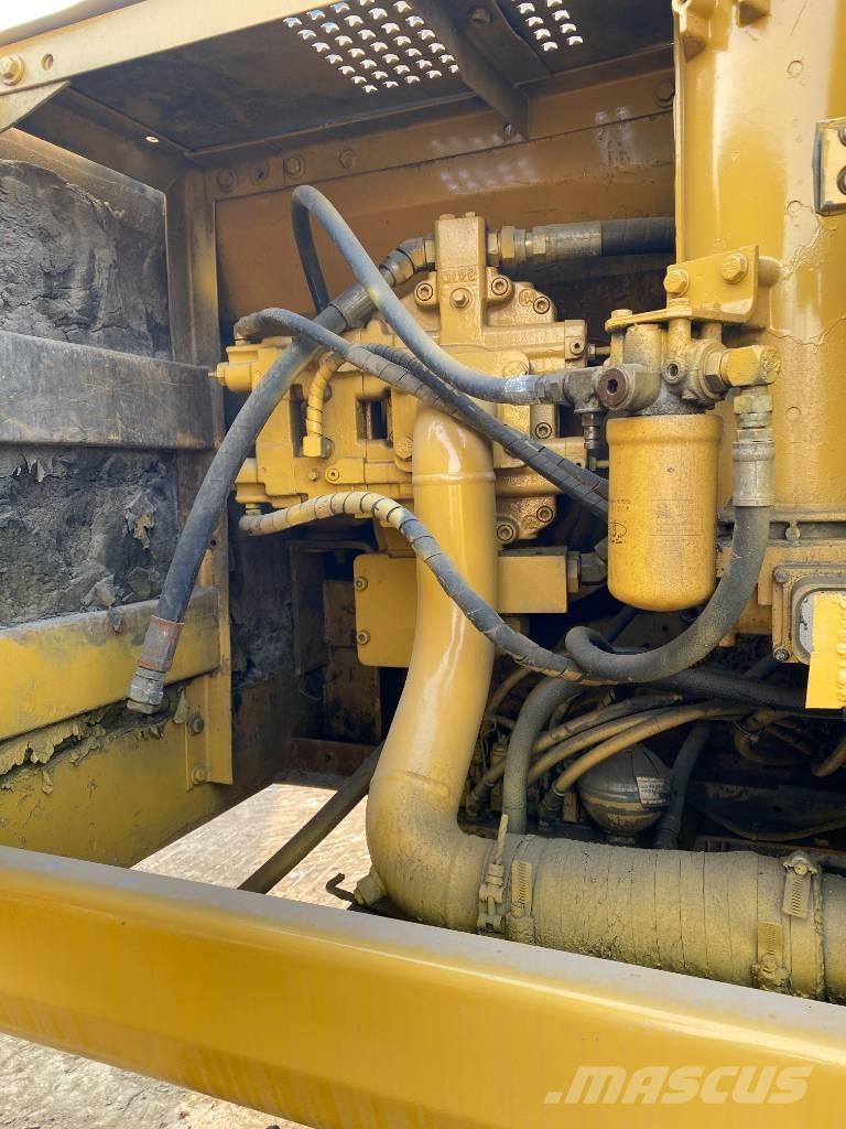 CAT 325 B Vikšriniai ekskavatoriai