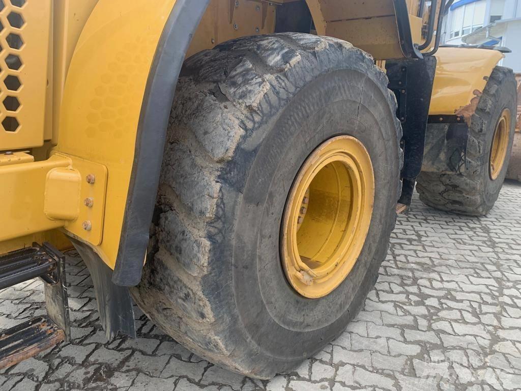 CAT 972 K Naudoti ratiniai krautuvai