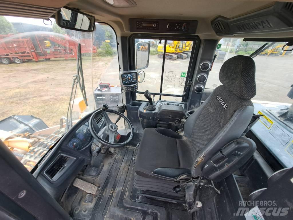 Hyundai HL940 Naudoti ratiniai krautuvai
