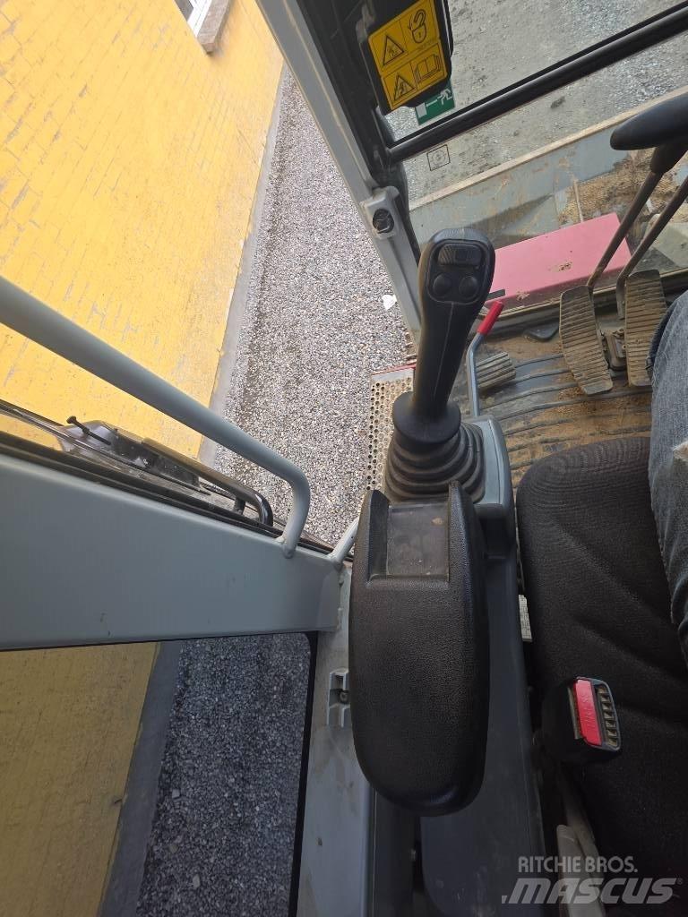 Takeuchi TB 290 Vidutinės galios ekskavatoriai 7-12 t