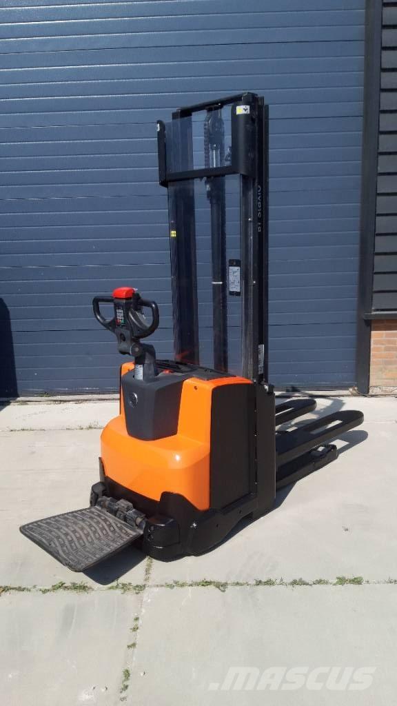 BT SWE 120 Savaeigiai rietuvai