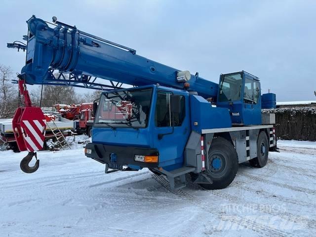 Liebherr LTM 1030-2 Visureigiai kranai