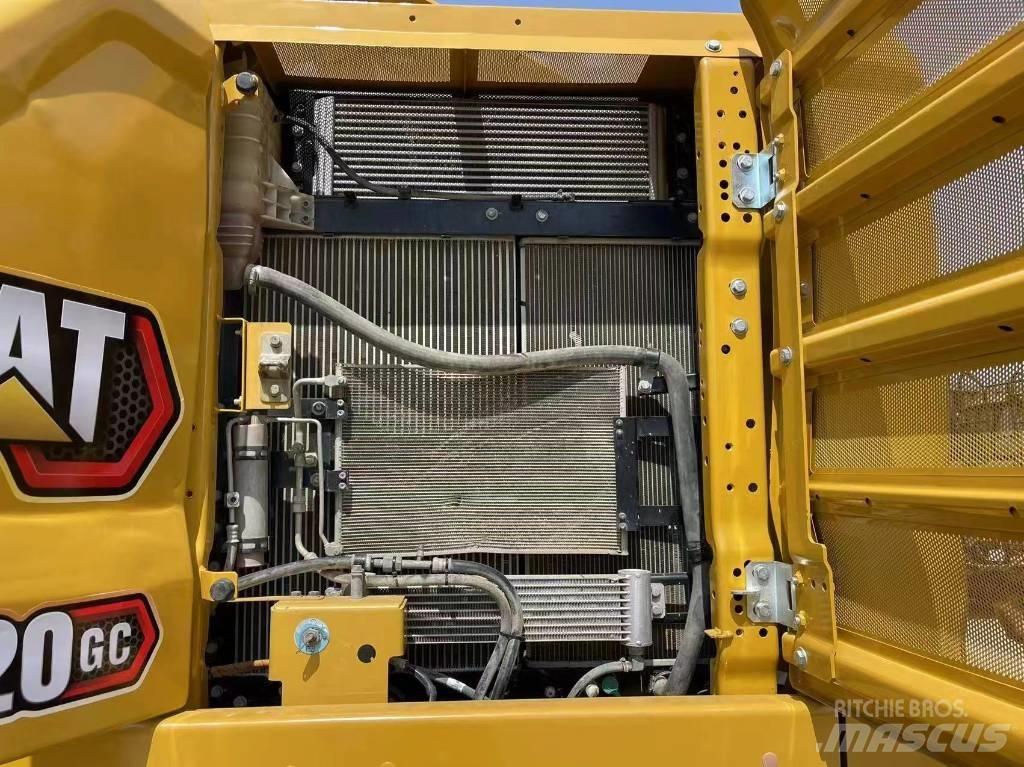 CAT 320gc Vikšriniai ekskavatoriai