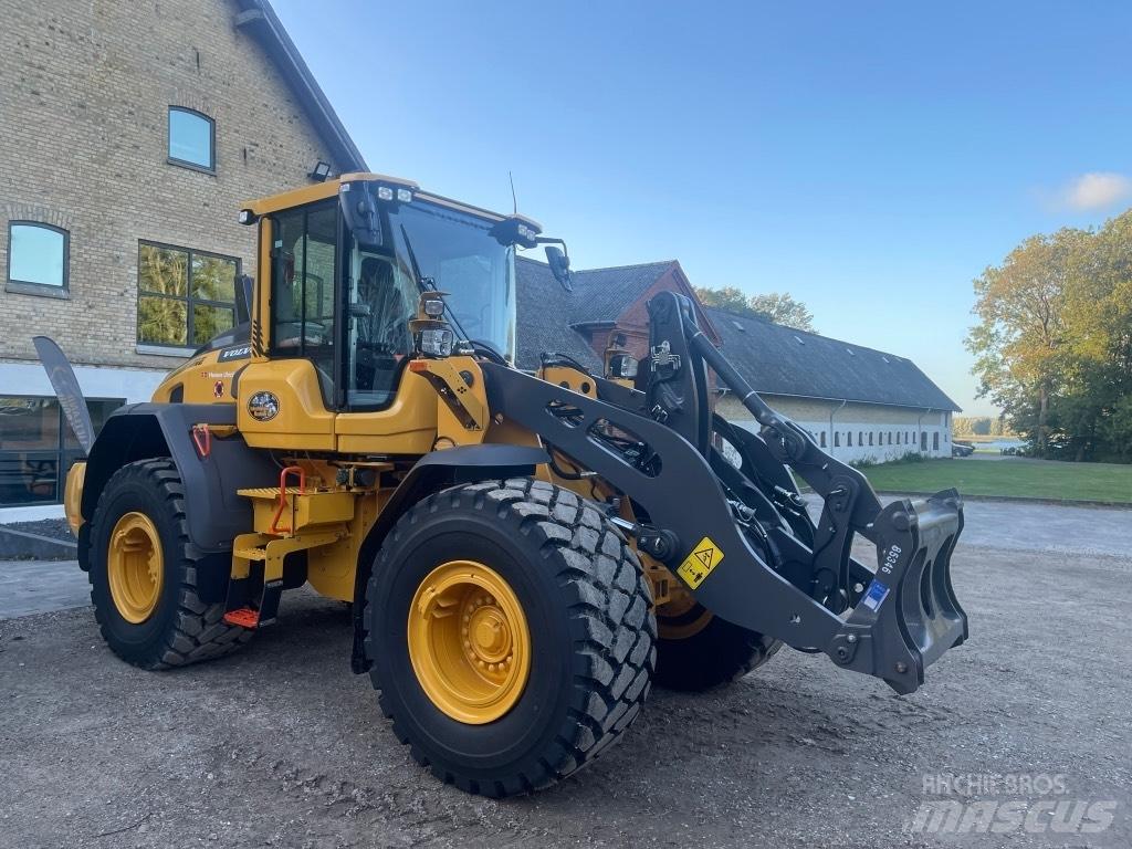 Volvo L 90 H Naudoti ratiniai krautuvai