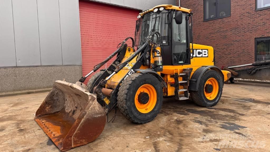 JCB 411 Naudoti ratiniai krautuvai