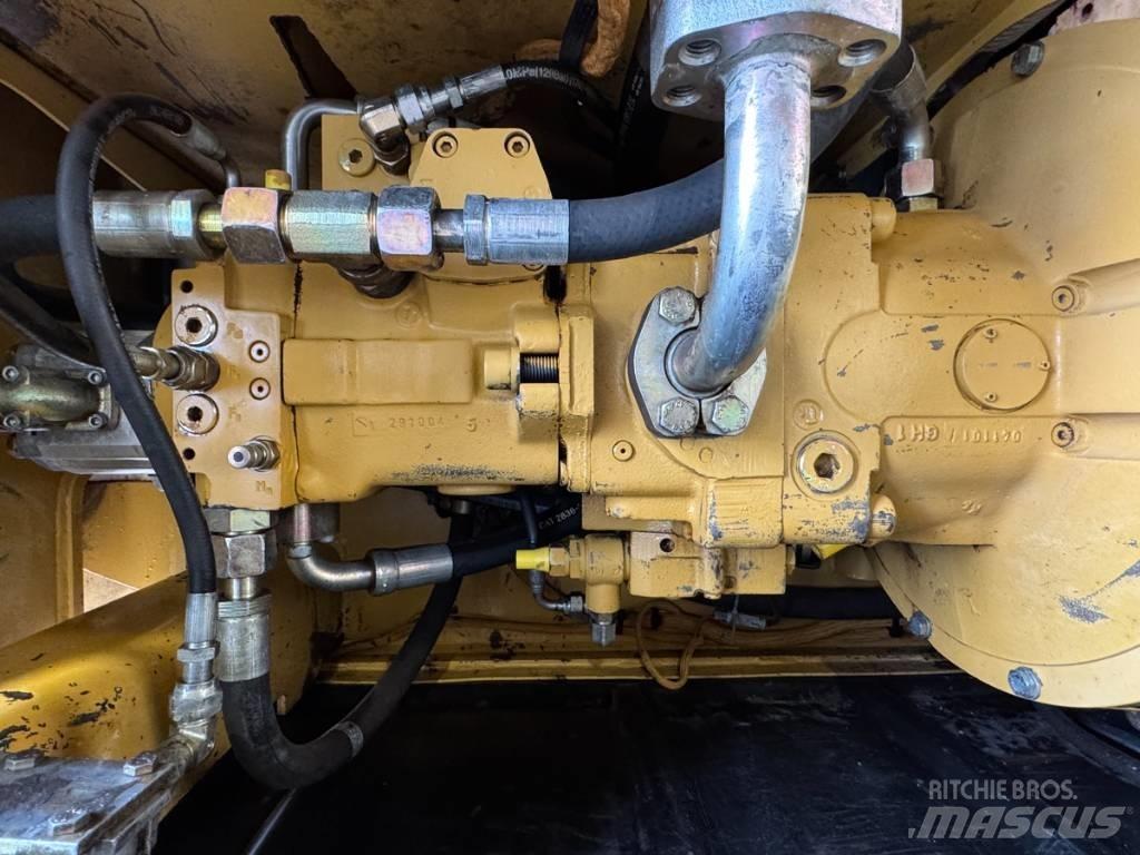 CAT M 318 C Ratiniai ekskavatoriai