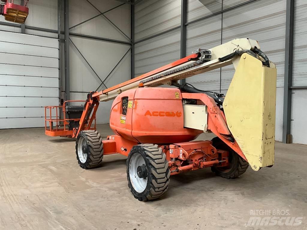 JLG 600 AJ Alkūniniai keltuvai