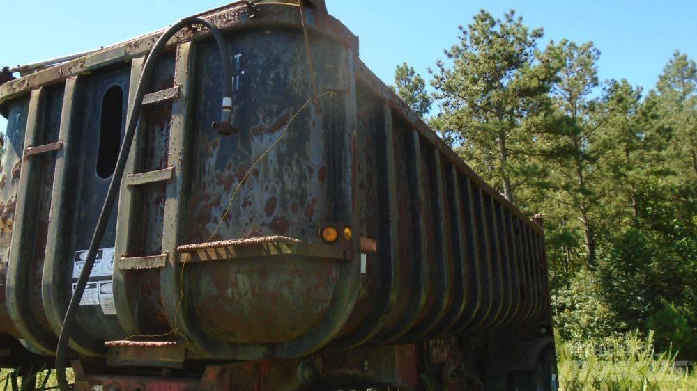 Fruehauf 26 Foot Savivartės priekabos