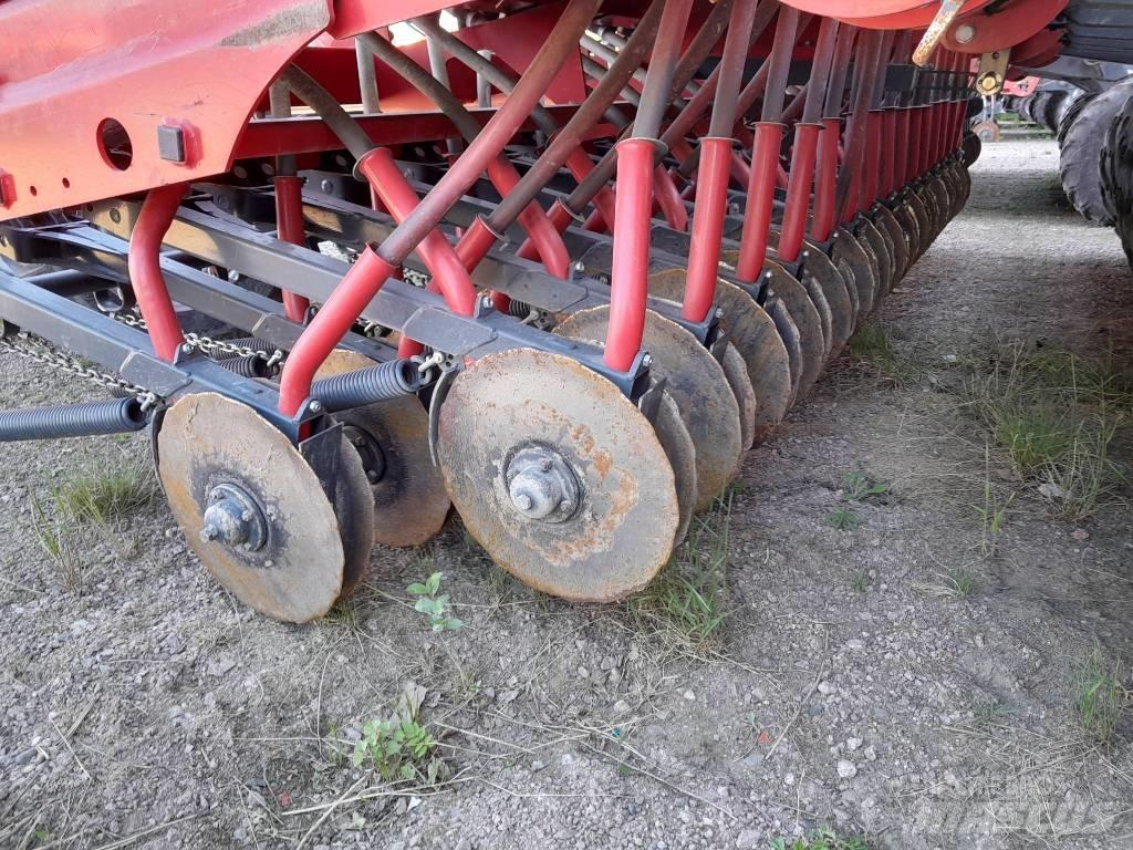 Tume Titan 4000 Sėjamieji kombainai