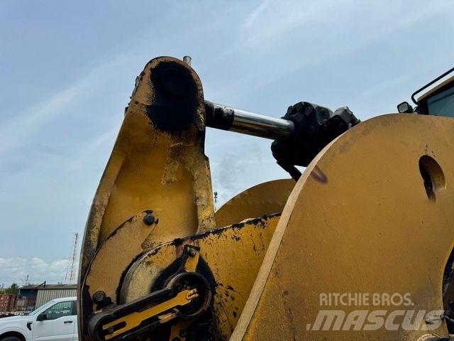 CAT 988 K Naudoti ratiniai krautuvai