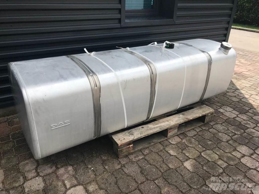 DAF 850 L Degalų ir priedų talpyklos