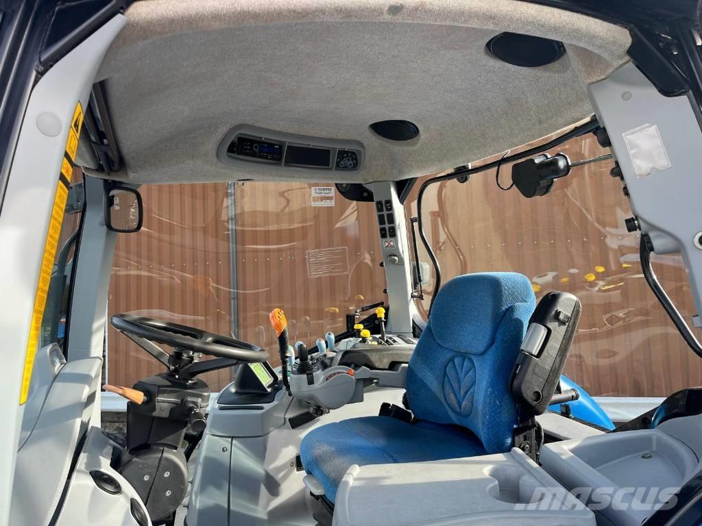 New Holland T7060 Traktoriai