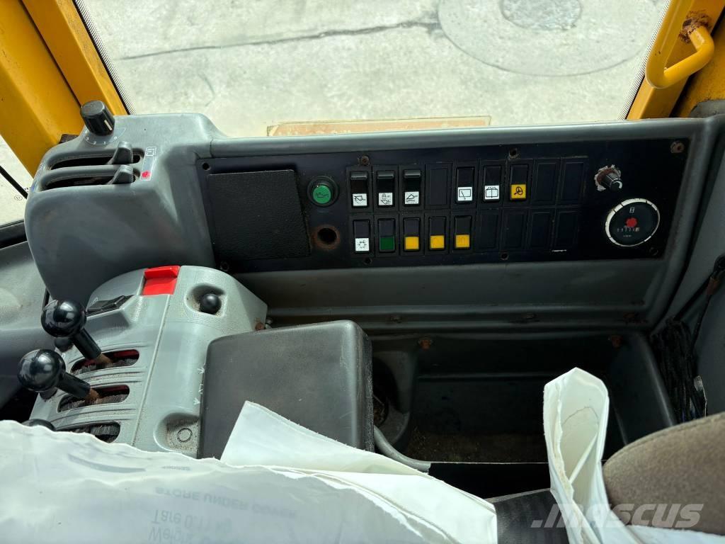 Volvo L110E Naudoti ratiniai krautuvai