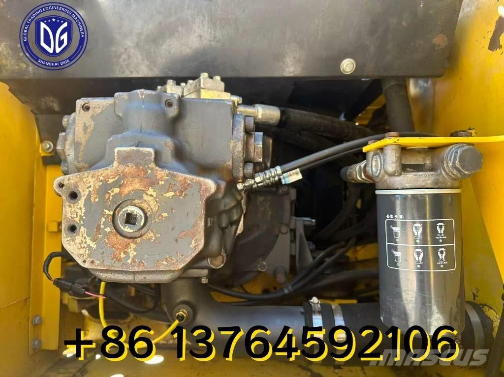 Komatsu PC 220 Vikšriniai ekskavatoriai