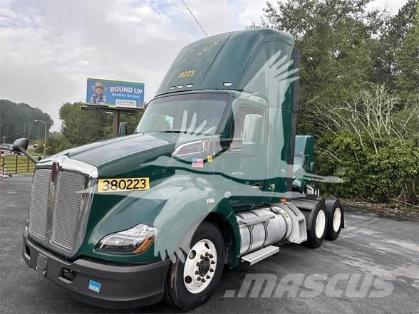 Kenworth T680 Naudoti vilkikai