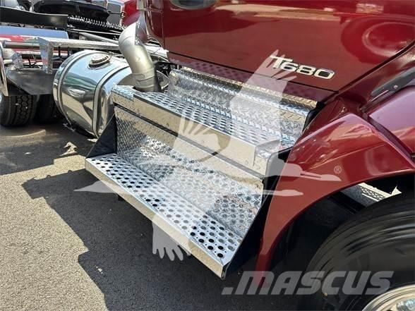 Kenworth T680 Naudoti vilkikai