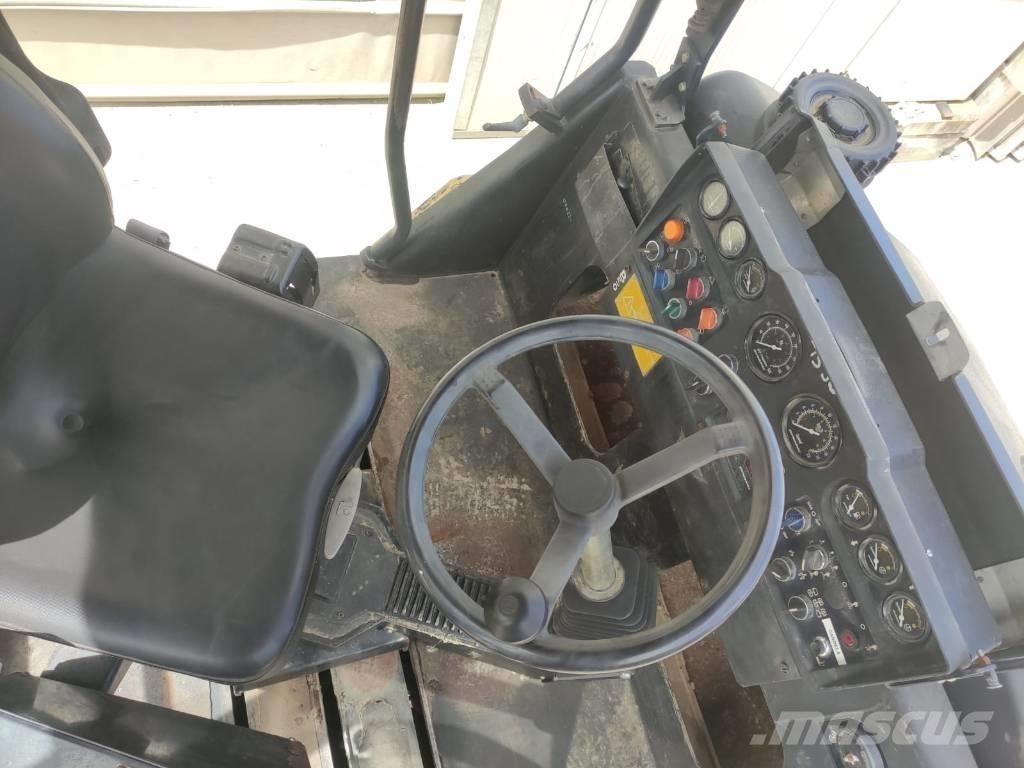 Dynapac CC 232 HF Porinių būgnų volai
