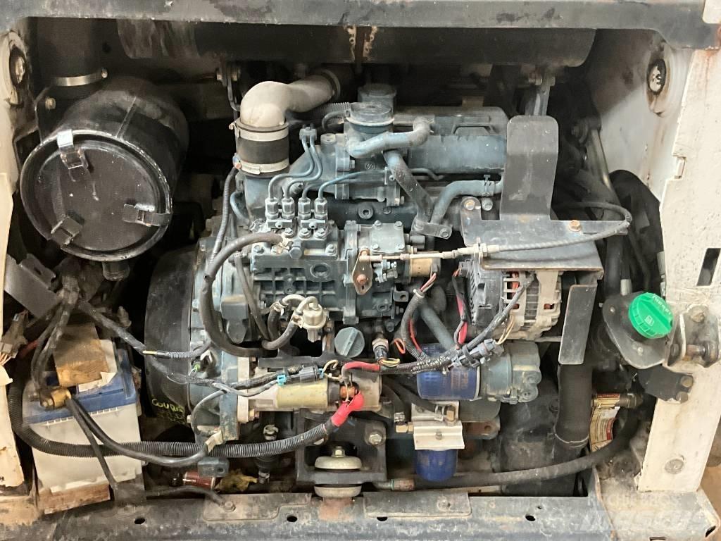 Bobcat T 650 Krautuvai su šoniniu pasukimu