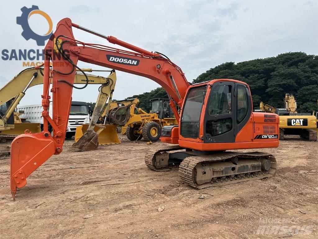 Doosan DX 120 Vikšriniai ekskavatoriai