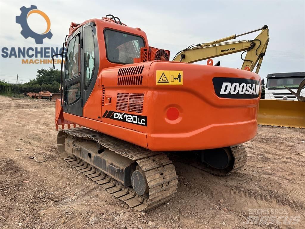 Doosan DX 120 Vikšriniai ekskavatoriai