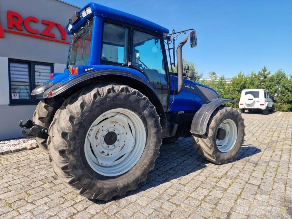 Valtra T 140 Traktoriai