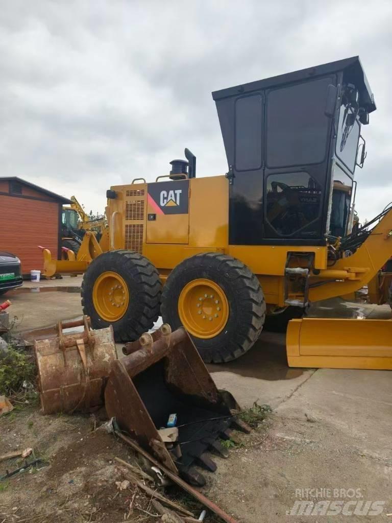 CAT 140K Greideriai