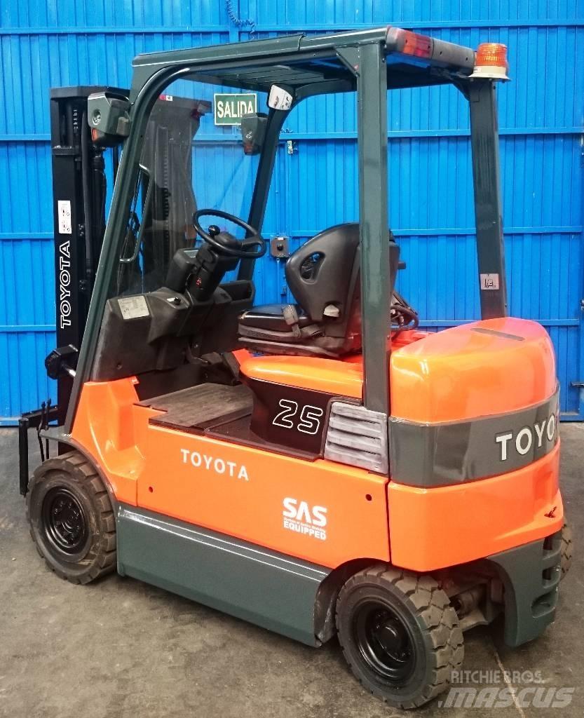 Toyota 7 FBMF 25 Elektriniai šakiniai krautuvai
