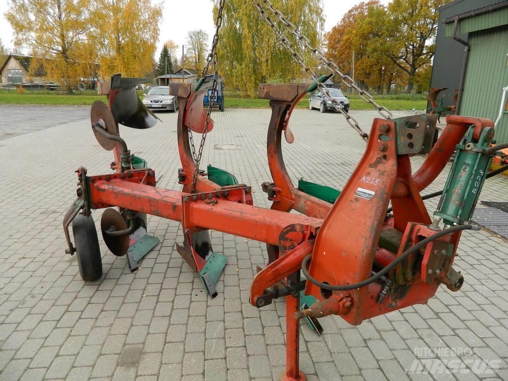 Kverneland 3 Apverčiamieji plūgai