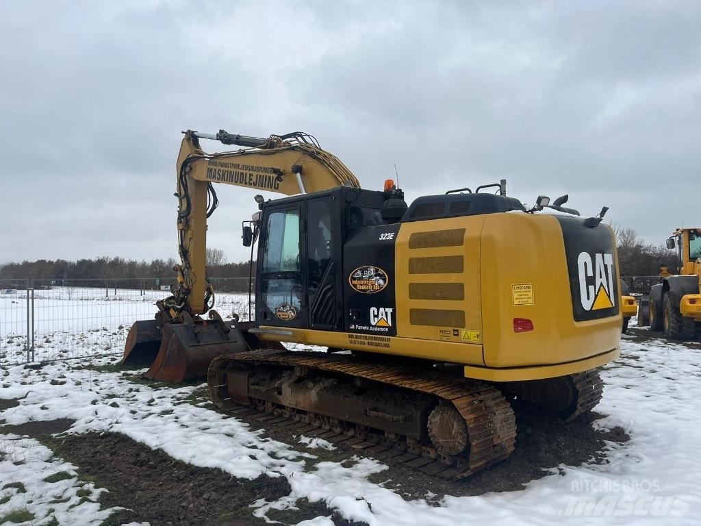 CAT 323 EL Vikšriniai ekskavatoriai