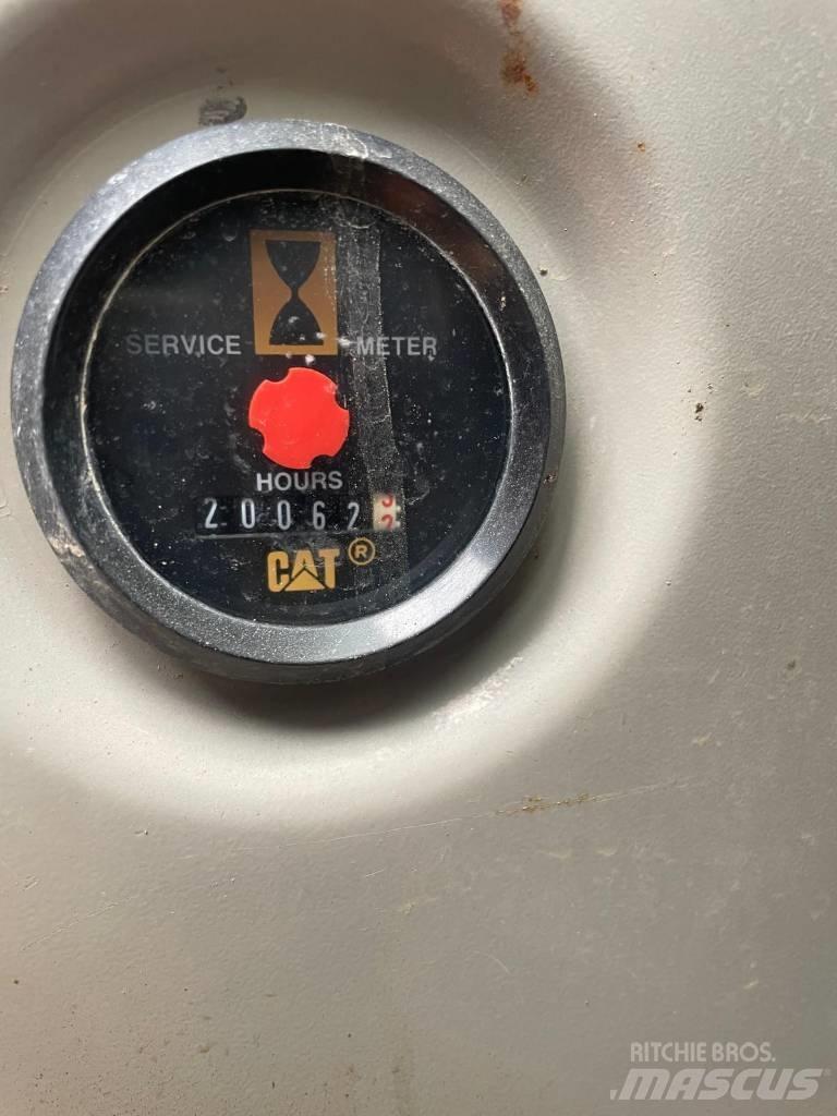 CAT 321 C LCR Vikšriniai ekskavatoriai
