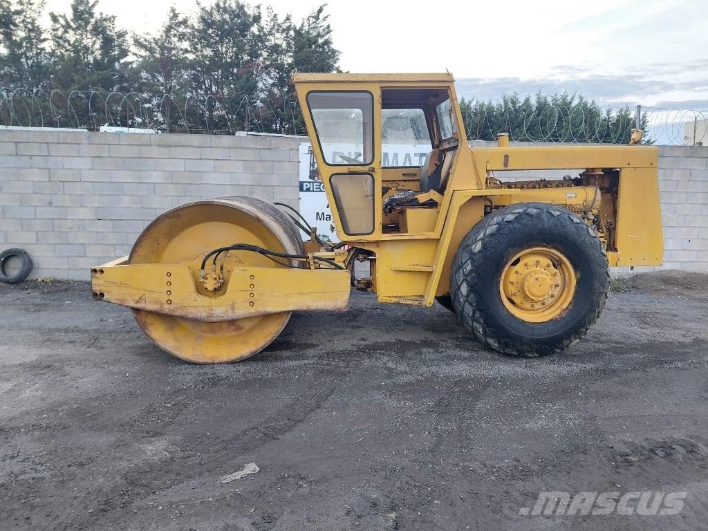 Bomag BW 212 P D Plūktuvai