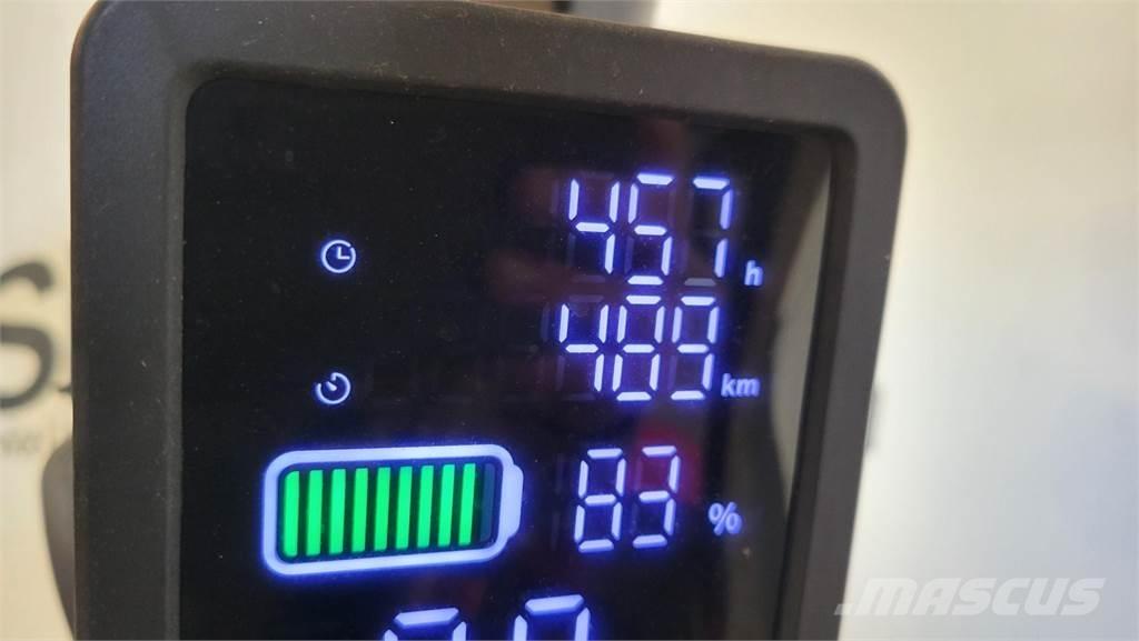  EFL253 2023 Elektriniai šakiniai krautuvai