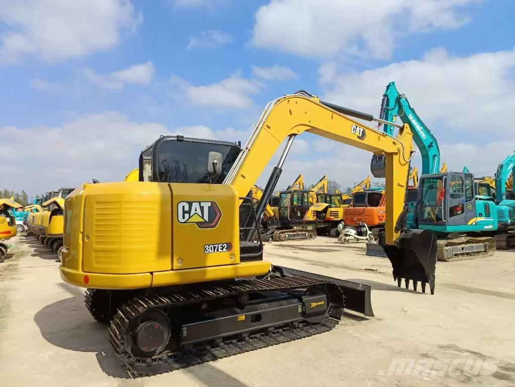 CAT 307 Vidutinės galios ekskavatoriai 7-12 t