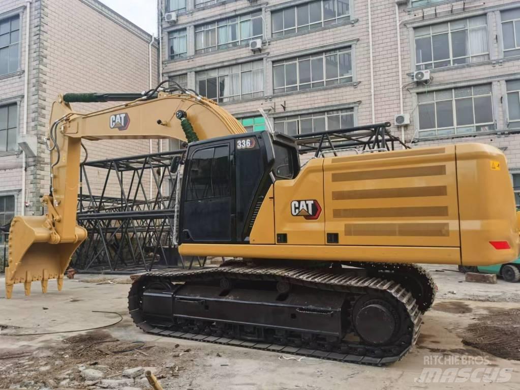 CAT 330 Vikšriniai ekskavatoriai