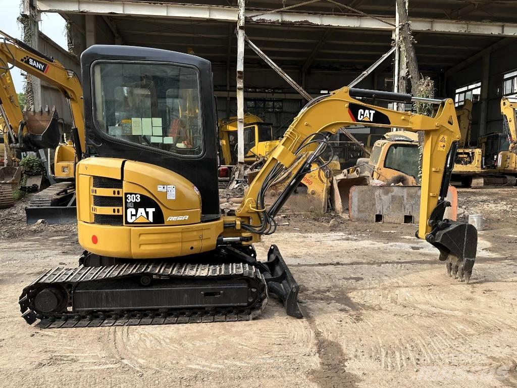 CAT 303GR Vidutinės galios ekskavatoriai 7-12 t