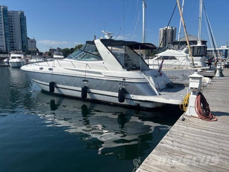  Cruisers Yachts 3870 Darbiniai laivai / baržos ir pantonai
