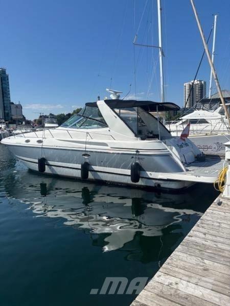  Cruisers Yachts 3870 Darbiniai laivai / baržos ir pantonai