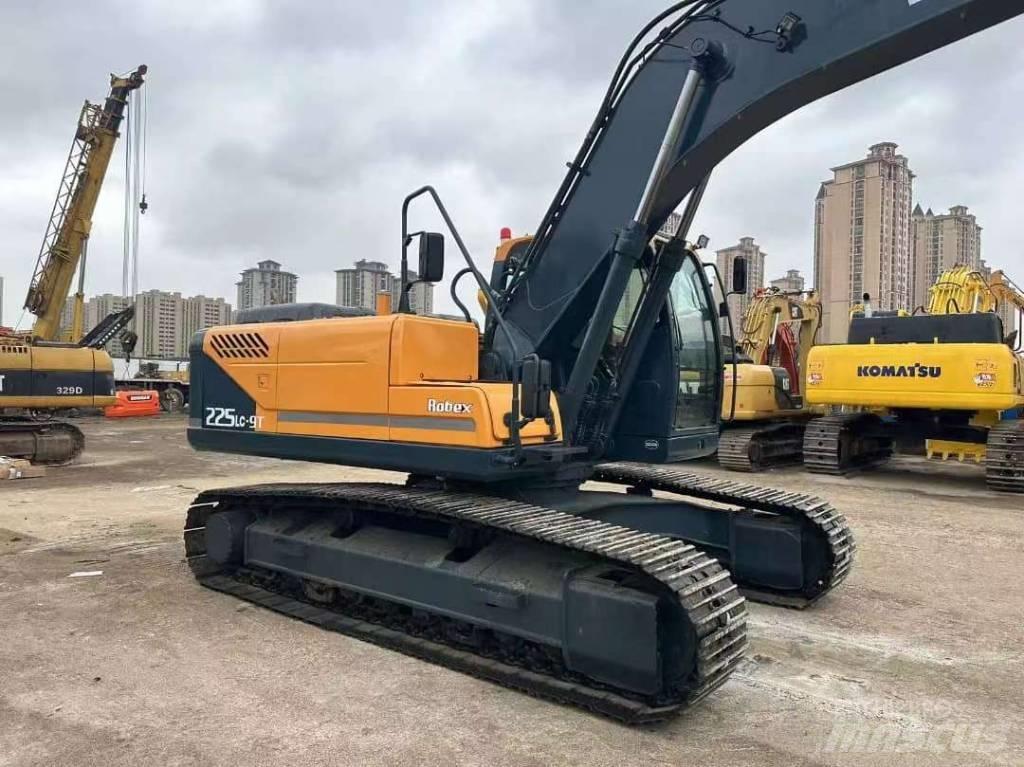 Hyundai 225LC-9T Vikšriniai ekskavatoriai