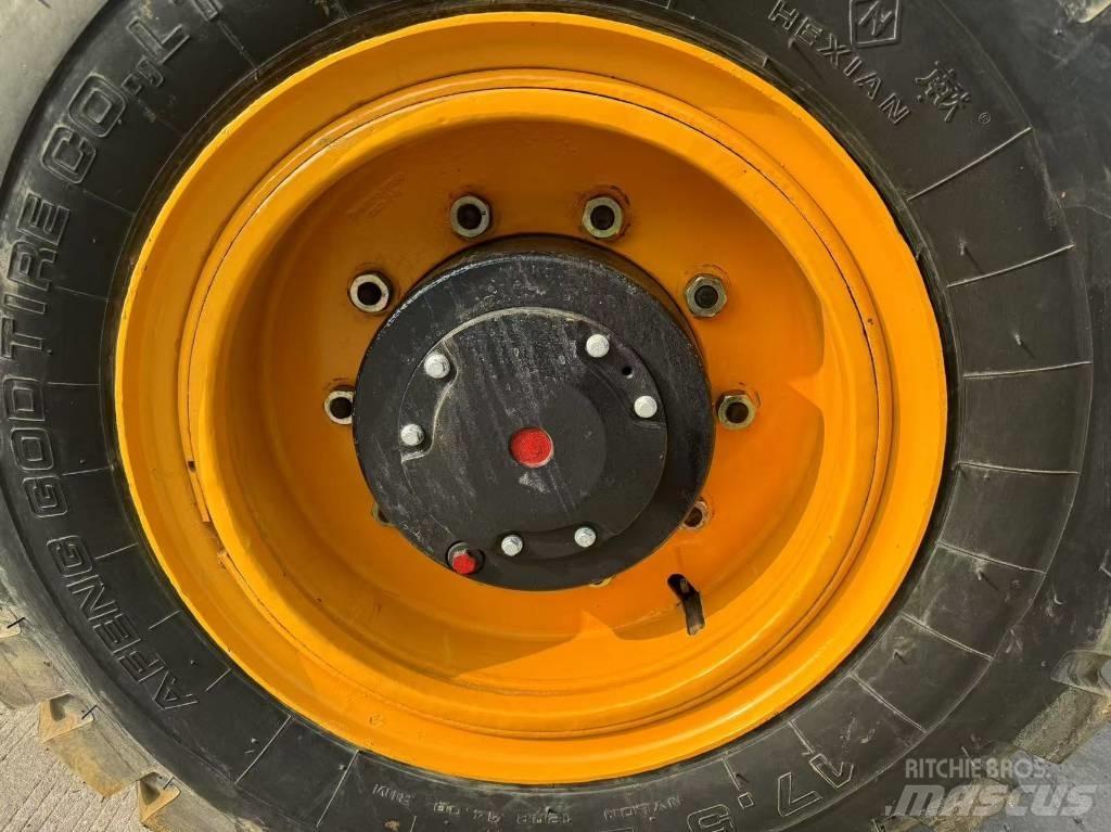LiuGong 835 Naudoti ratiniai krautuvai